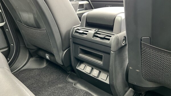 Used Land Rover Defender 2023 for sale - 75698799: Photo 18