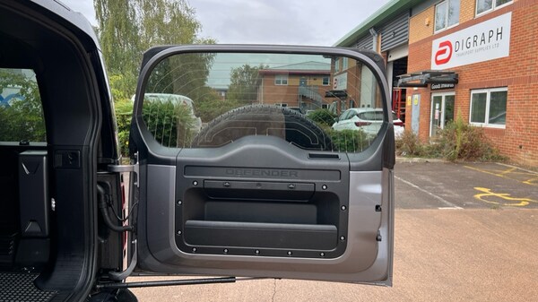 Used Land Rover Defender 2023 for sale - 75698799: Photo 24