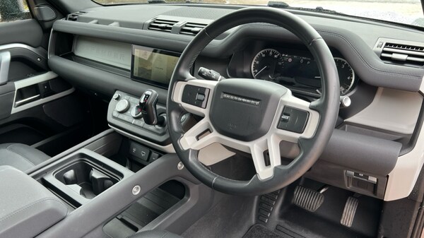Used Land Rover Defender 2023 for sale - 75698799: Photo 28