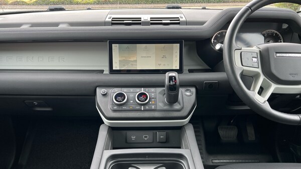 Used Land Rover Defender 2023 for sale - 75698799: Photo 29