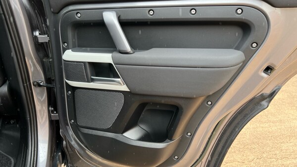 Used Land Rover Defender 2023 for sale - 75698799: Photo 48
