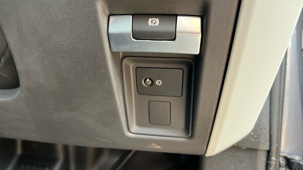 Used Land Rover Defender 2023 for sale - 75698799: Photo 56