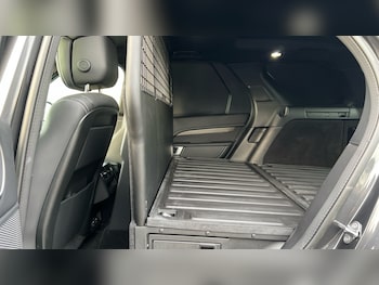 Used Land Rover Discovery 2023 for sale - 76602821: Photo