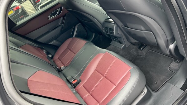 Used Land Rover Range Rover Velar 2024 for sale - 76037605: Photo 4