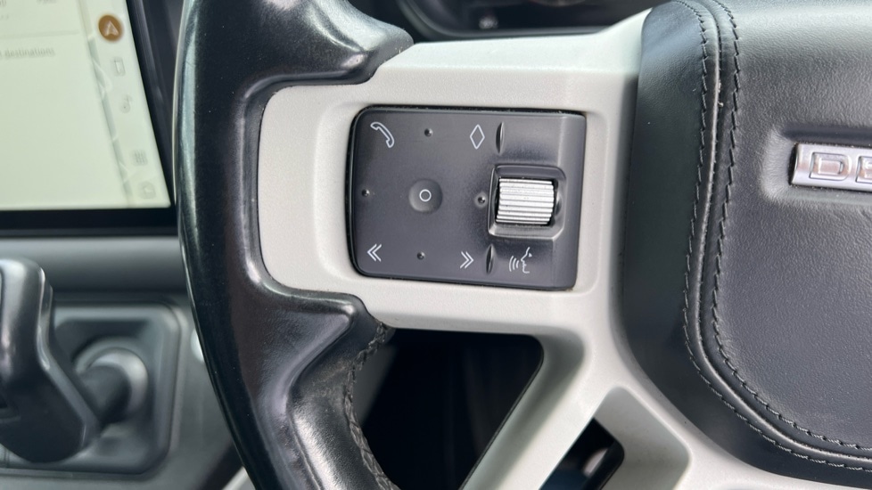 Used Land Rover Defender 2021 for sale - 76124825: Photo 40
