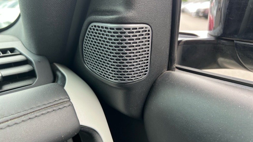 Used Land Rover Defender 2021 for sale - 76124825: Photo 43