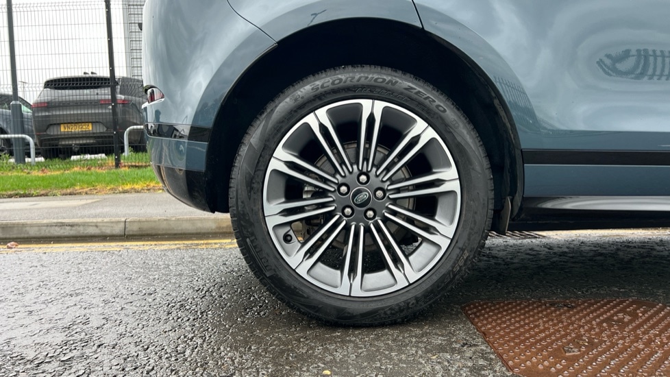 Used Land Rover Range Rover Evoque 2024 for sale - 76861861: Photo 32