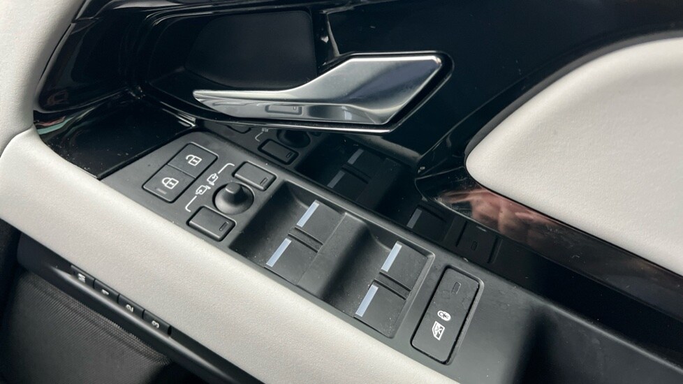 Used Land Rover Range Rover Evoque 2024 for sale - 76861861: Photo 40