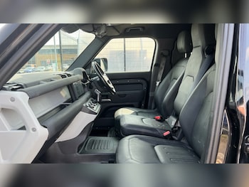 Used Land Rover Defender 2021 for sale - 75182606: Photo