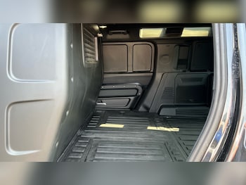 Used Land Rover Defender 2021 for sale - 75182606: Photo