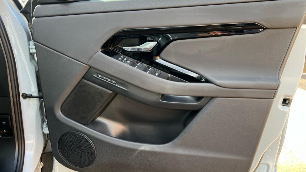 Used Land Rover Range Rover Evoque 2023 for sale - 76691434: Photo 53