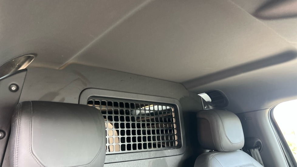 Used Land Rover Defender 2024 for sale - 76098041: Photo 21