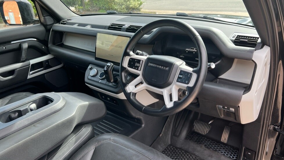 Used Land Rover Defender 2024 for sale - 76098041: Photo 28