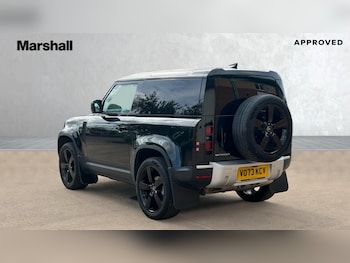 Used Land Rover Defender 2024 for sale - 76098041: Photo 2