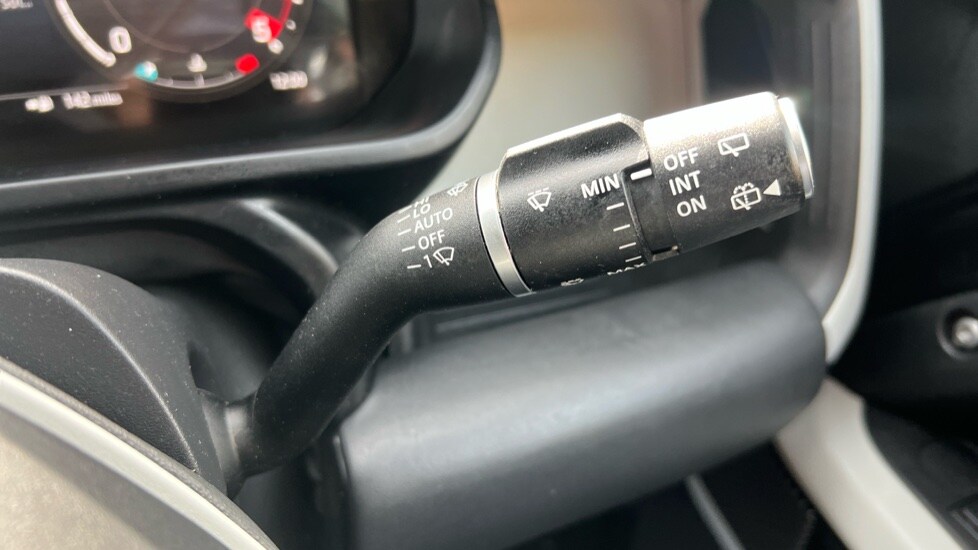 Used Land Rover Defender 2024 for sale - 76098041: Photo 59