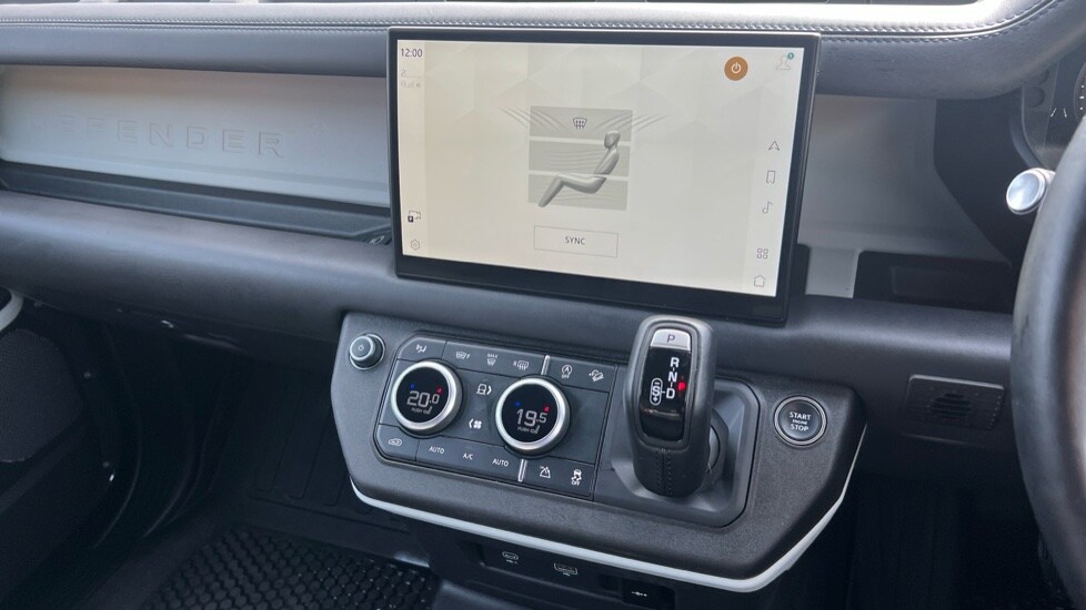 Used Land Rover Defender 2024 for sale - 76098041: Photo 62