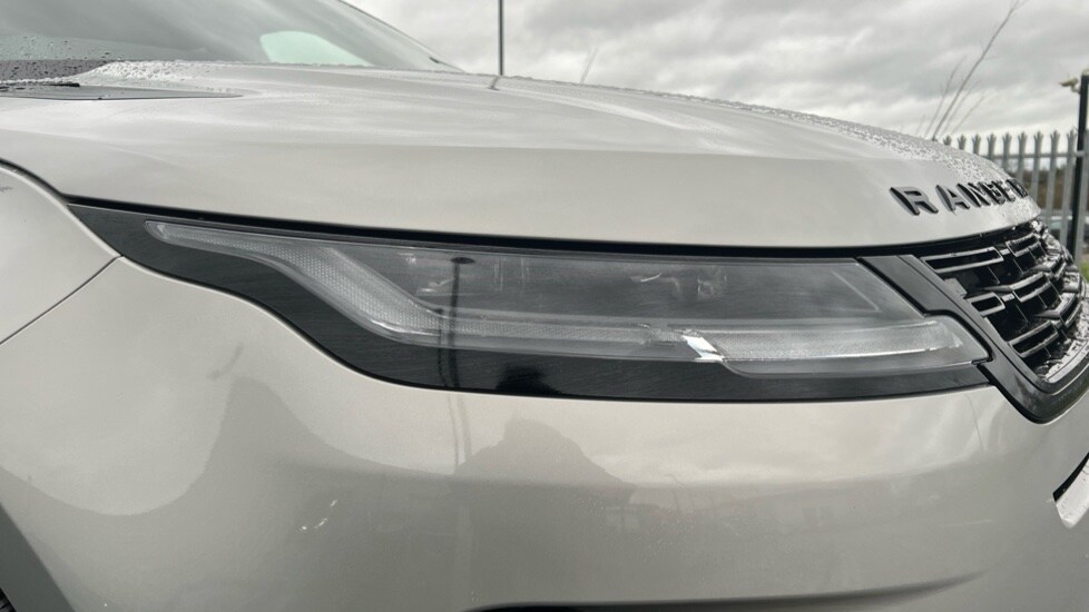 Used Land Rover Range Rover Evoque 2025 for sale - 76773185: Photo 17