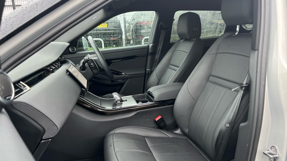 Used Land Rover Range Rover Evoque 2025 for sale - 76773185: Photo 3