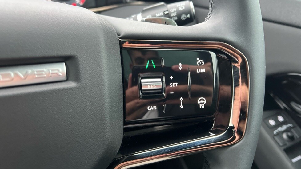 Used Land Rover Range Rover Evoque 2025 for sale - 76773185: Photo 40