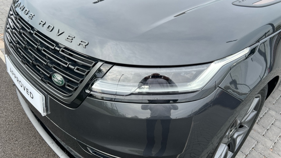 Used Land Rover Range Rover Velar 2024 for sale - 76487414: Photo 17