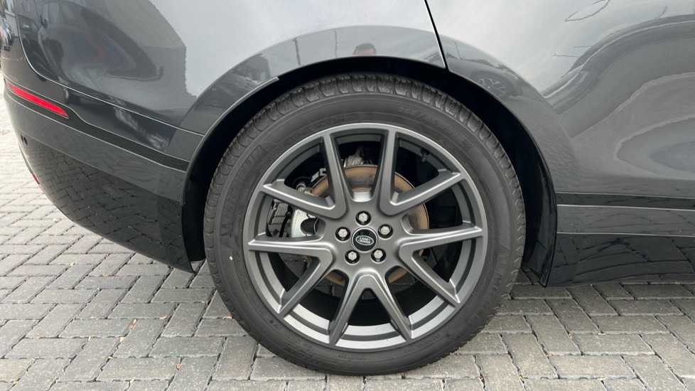 Used Land Rover Range Rover Velar 2024 for sale - 76487414: Photo 27