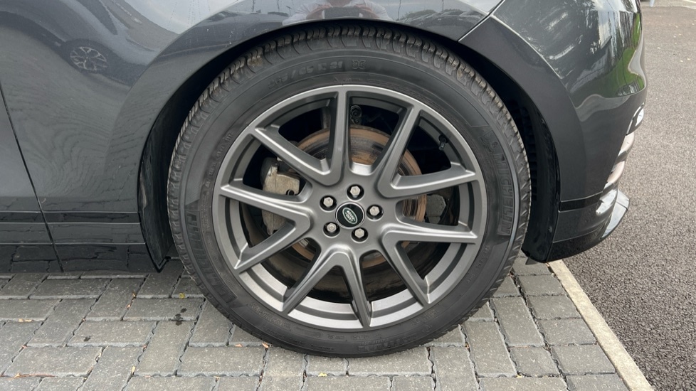 Used Land Rover Range Rover Velar 2024 for sale - 76487414: Photo 8