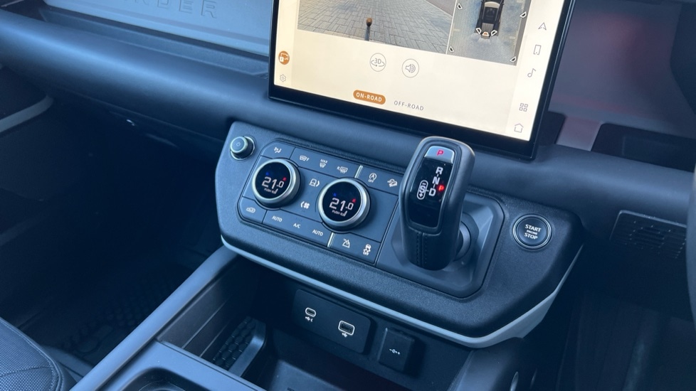 Used Land Rover Defender 2024 for sale - 77025518: Photo 13