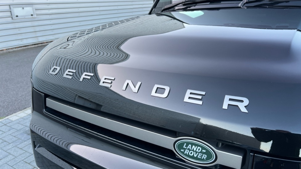 Used Land Rover Defender 2024 for sale - 77025518: Photo 35