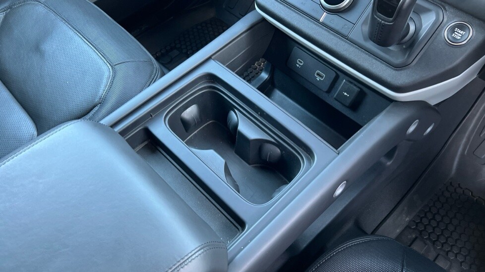 Used Land Rover Defender 2024 for sale - 77025518: Photo 46