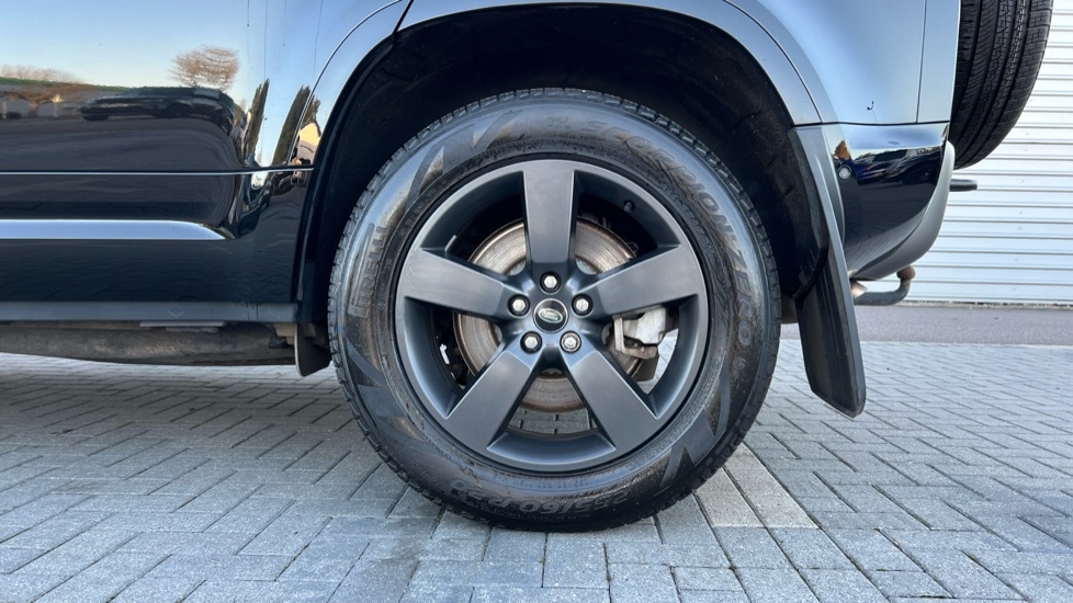 Used Land Rover Defender 2024 for sale - 77025518: Photo 8