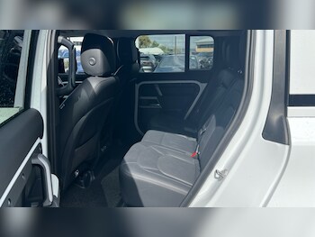 Used Land Rover Defender 2023 for sale - 75360493: Photo