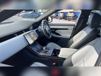 Used Land Rover Range Rover Evoque 2025 for sale - 76297449: Photo