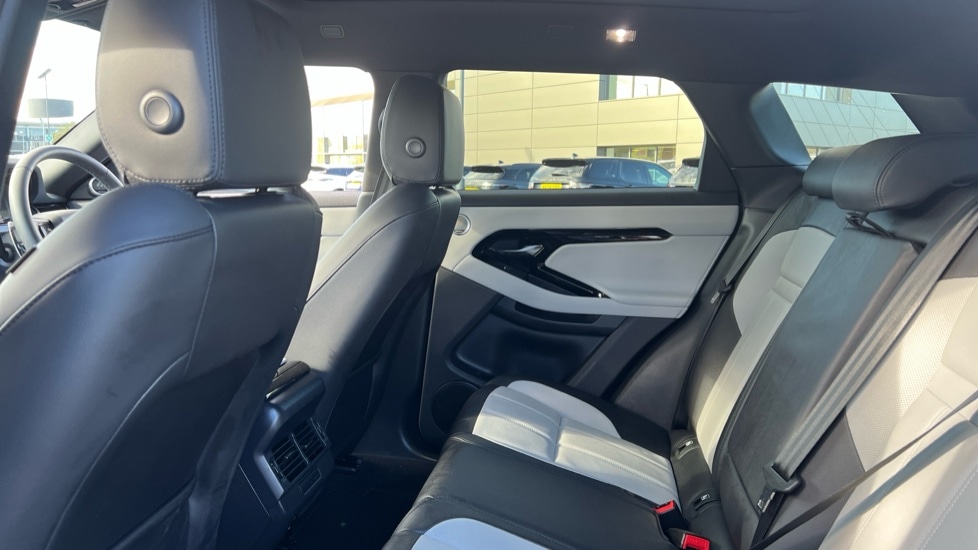 Used Land Rover Range Rover Evoque 2025 for sale - 76297449: Photo 4