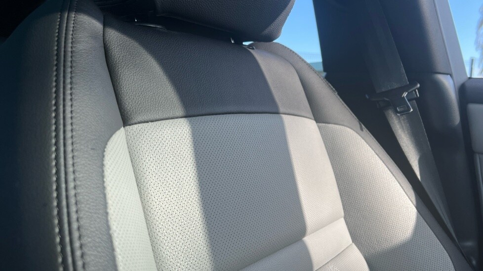 Used Land Rover Range Rover Evoque 2025 for sale - 76297449: Photo 49