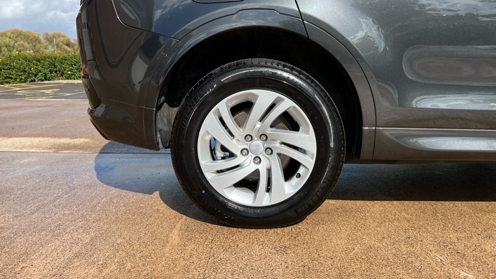 Used Land Rover Discovery Sport 2024 for sale - 76937489: Photo 32