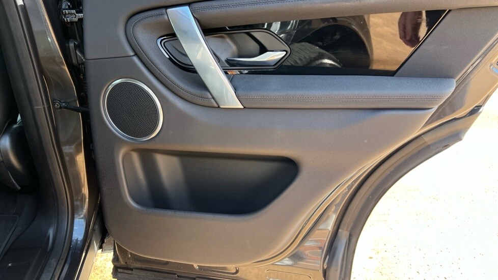Used Land Rover Discovery Sport 2024 for sale - 76937489: Photo 44