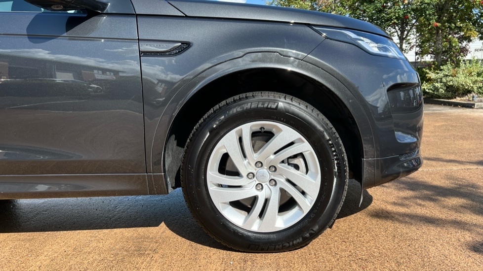 Used Land Rover Discovery Sport 2024 for sale - 76937489: Photo 8