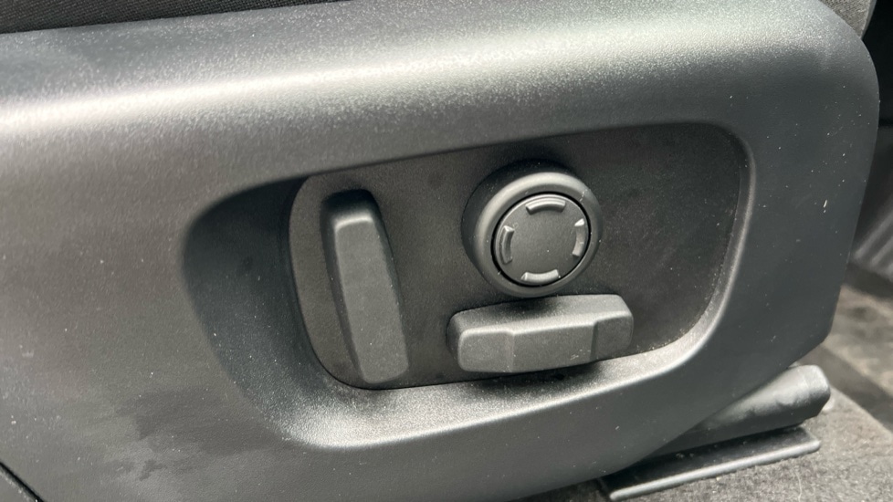 Used Land Rover Discovery Sport 2025 for sale - 77004891: Photo 48