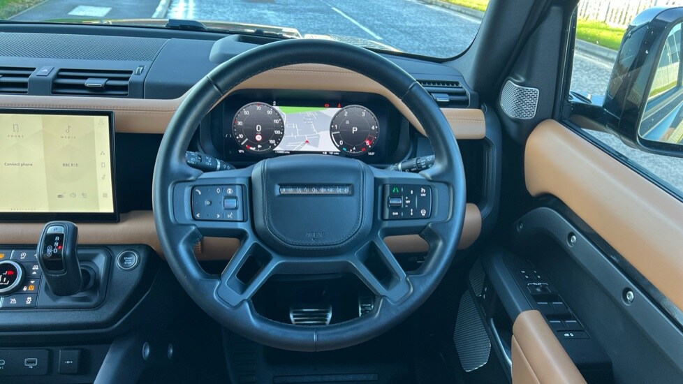 Used Land Rover Defender 2024 for sale - 76851146: Photo 15