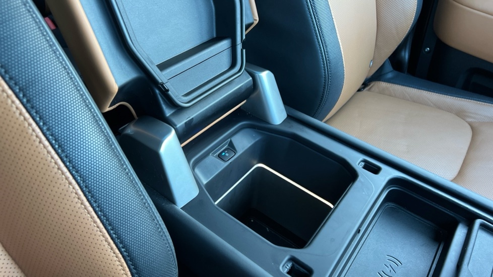 Used Land Rover Defender 2024 for sale - 76851146: Photo 37