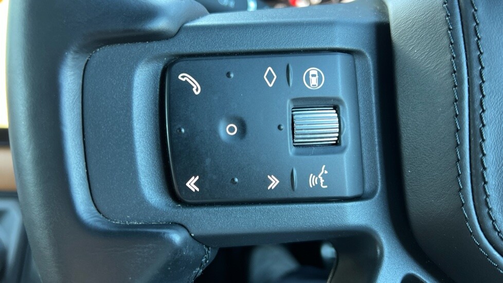 Used Land Rover Defender 2024 for sale - 76851146: Photo 41