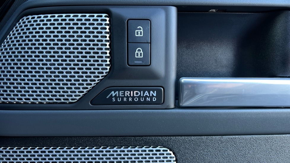 Used Land Rover Defender 2024 for sale - 76851146: Photo 42