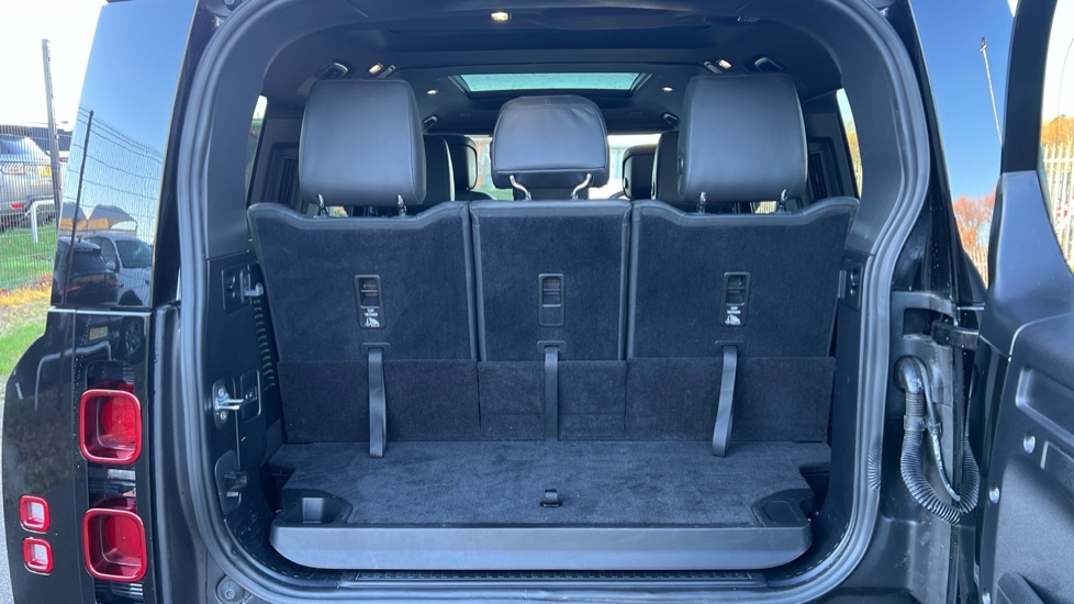 Used Land Rover Defender 2024 for sale - 76851146: Photo 47