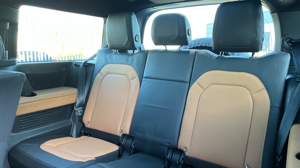 Used Land Rover Defender 2024 for sale - 76851146: Photo 48