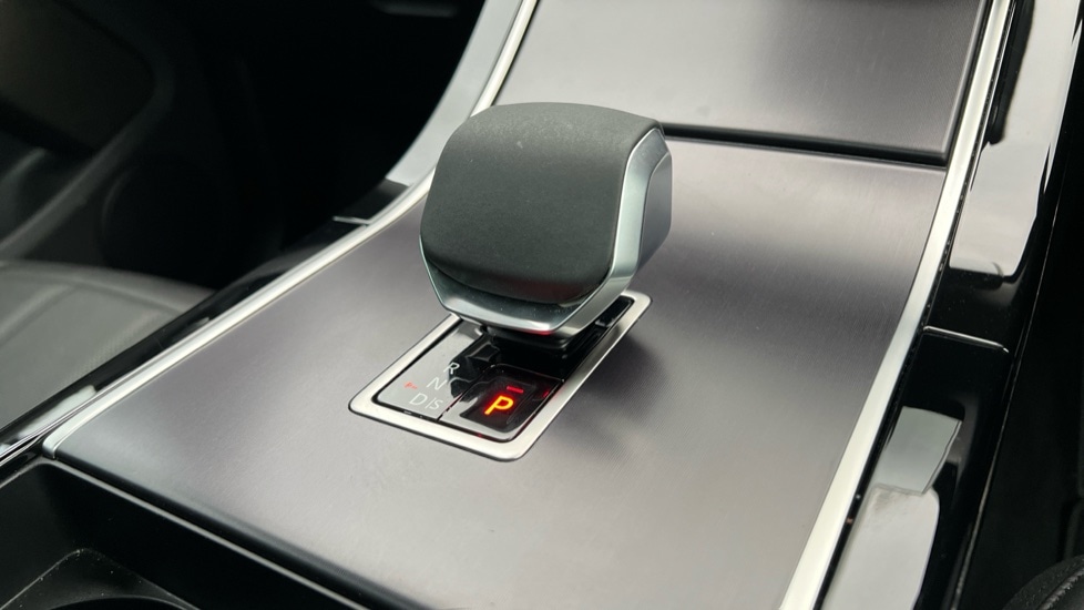 Used Land Rover Range Rover Evoque 2025 for sale - 76587071: Photo 13