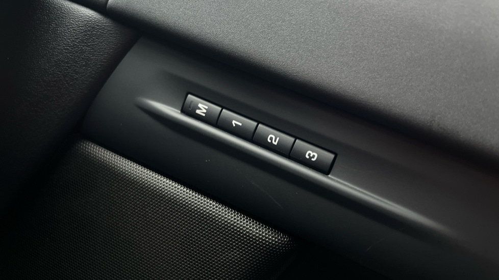 Used Land Rover Range Rover Evoque 2025 for sale - 76587071: Photo 24