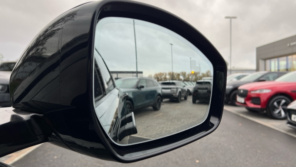 Used Land Rover Range Rover Evoque 2025 for sale - 76587071: Photo 35