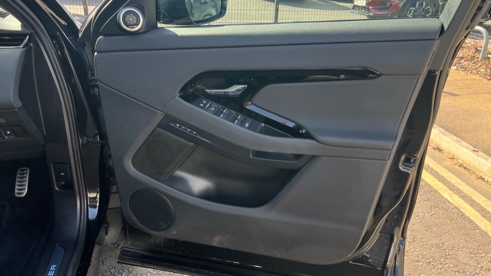 Used Land Rover Range Rover Evoque 2024 for sale - 76217050: Photo 51