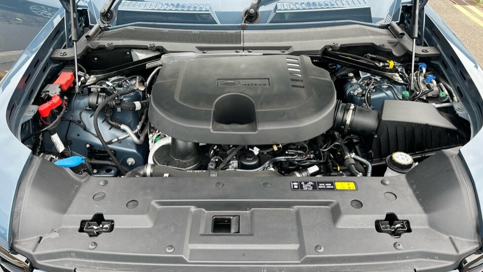 Used Land Rover Defender 2025 for sale - 76161357: Photo 26