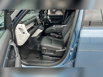 Used Land Rover Defender 2025 for sale - 76161357: Photo 3